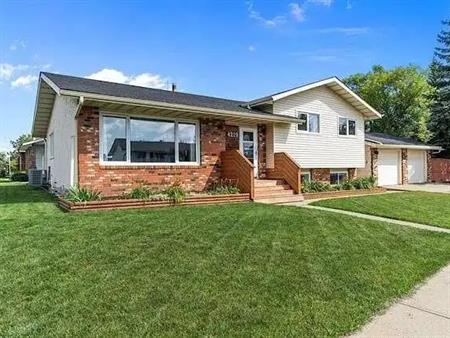 Live where your family would feel home – Beautiful 4-Bedroom Home for Rent | Edmonton