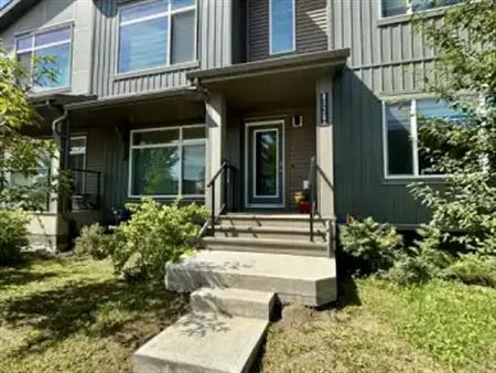 Spacious 3 Bedroom PLUS Bonus Room | 8320 Chappelle Way Southwest, Edmonton