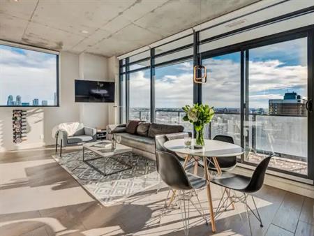 EXECUTIVE 2 BEDROOM AT 6TH & TENTH | 1010 6th St SW, Calgary