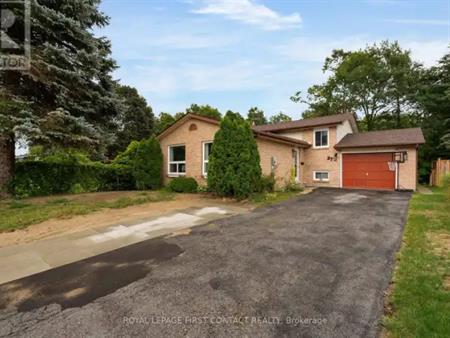 27 AUSTEN LANE | 27 AUSTEN LANE, Barrie