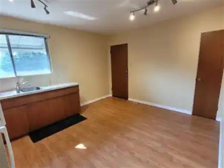 Quiet West End Main Floor 2 bedroom Suite with Single Garage | Edmonton