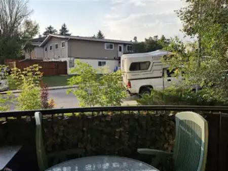 Welcoming 2-bed Condo close to Park | Calgary