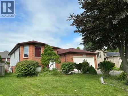 4135 BETTS | 4135 BETTS, LaSalle