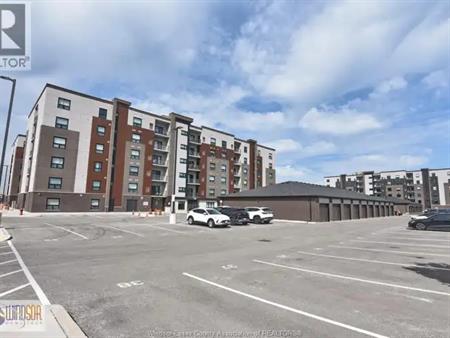 728 BROWNSTONE DRIVE Unit# 305 | 728 BROWNSTONE DRIVE Unit# 305, Lakeshore