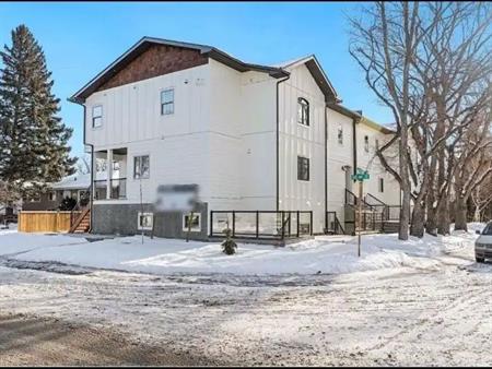 Modern 3-Bedroom Townhouse in SE Calgary – Family-Friendly & Bright | Calgary