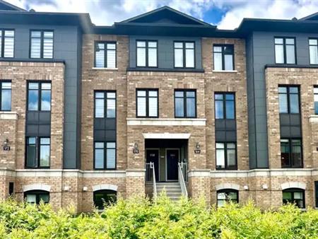 170 Bluestone Pvt | 170 Bluestone Pvt, Ottawa