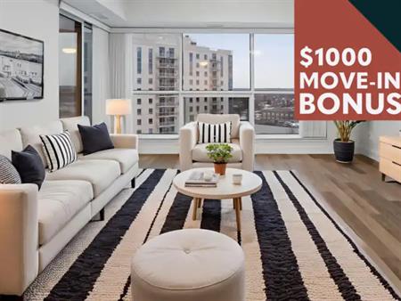 Bromley Square | 2001 Carling Avenue, Ottawa