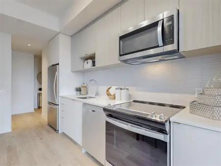 The Markwood | 4365 Bloor Street West, Etobicoke