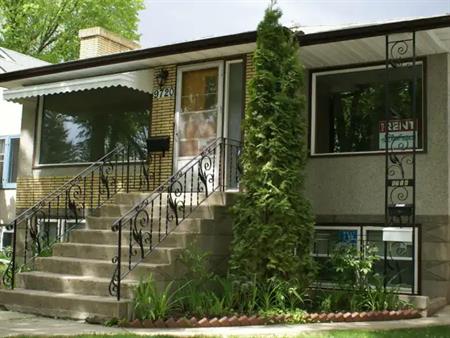 GREAT UA 3 bdrm MAIN FLR All Hardwood Strathcona | 97 st and 84 ave, Edmonton