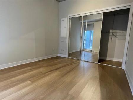 ✨ 3 1/2 – Disponible dès maintenant au Vieux-Port ✨