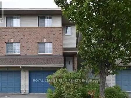 1903 HAMPSTEAD PLACE | 1903 HAMPSTEAD PLACE, Ottawa