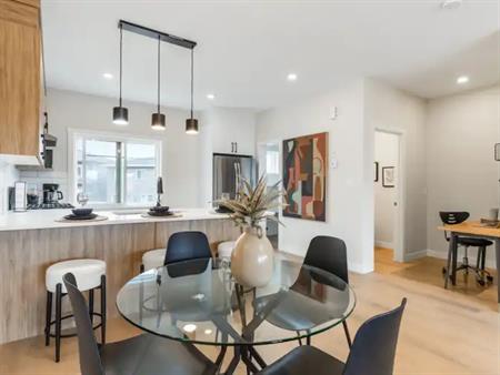Stunning NEW FURNISHED Townhome In Vibrant Orchards Community W/ Double Garage! | 8051 Orchards Green Southwest, Edmonton