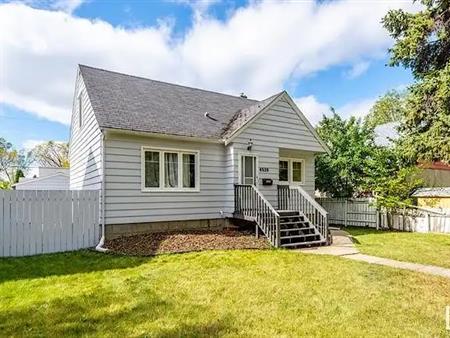 5+ Bedroom House near Strathcona high school and UofA | 6520 105 Street Northwest, Edmonton