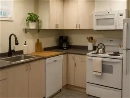 Beautiful & Bright 2 Bedroom + Den Lower Residence in West End Peterborough | 1296 Dobbin Avenue, Peterborough