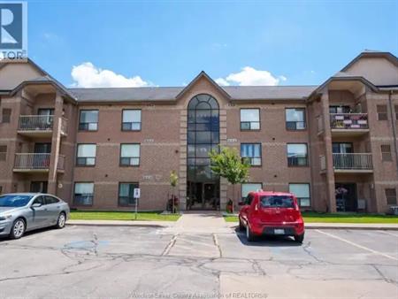 451 GRAND MARAIS ROAD West Unit# 110 | 451 GRAND MARAIS ROAD West Unit# 110, Windsor