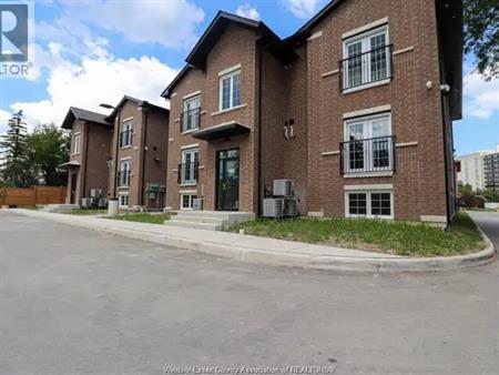 233 WATSON Unit# 206 | 233 WATSON Unit# 206, Windsor