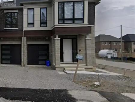 115B BOND CRESCENT | 115B BOND CRESCENT, Richmond Hill