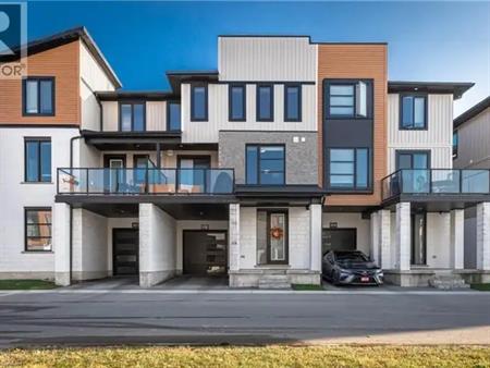 925 MANHATTAN Way Unit# 152 | 925 MANHATTAN Way Unit# 152, London