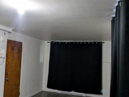 Petit Studio 1 1/2 situé à Pont-Viau