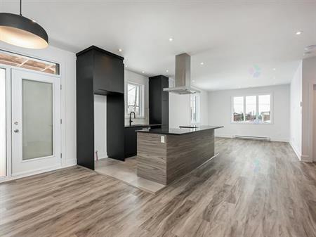 Superbe 4 1/2 à louer, Sainte-Catherine, Libre maintenant !
