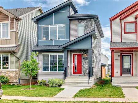 3 Bedroom , 3.5 Bathroom house and a Fully finished basement , Move in ready | 19327 27 Avenue Northwest, Edmonton