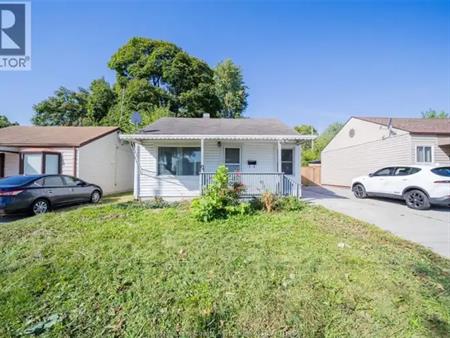 1167 FELIX AVENUE | 1167 FELIX AVENUE, Windsor