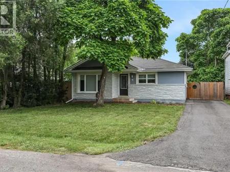 6 LINCOLN Avenue | 6 LINCOLN Avenue, Grimsby