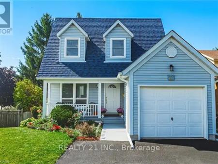 27 WESTCHESTER DRIVE | 27 WESTCHESTER DRIVE, Kitchener
