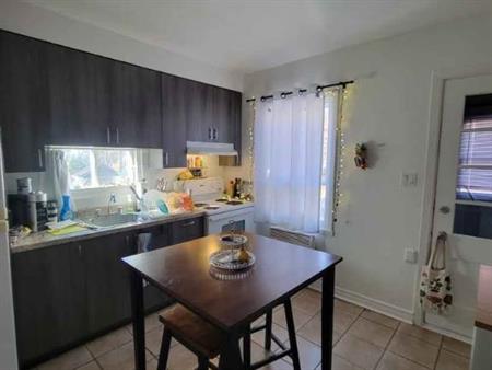 **4 1/2 Limoilou / Charlesbourg / 👉 1190$/mois vide ou 1250$ avec electros