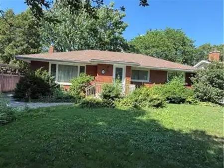 71 PUSEY Boulevard | 71 PUSEY Boulevard, Brantford