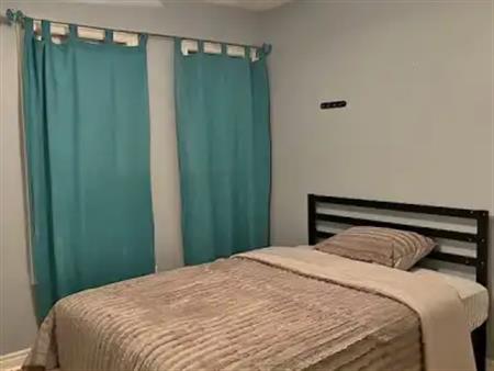 Private Room for Rent in Lisgar/Meadowvale, Mississauga | 7334 Cork Tree Row, Mississauga