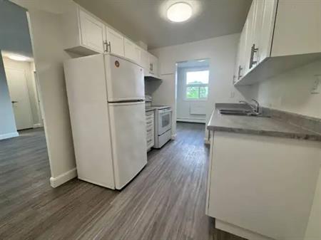 706- 200 London Road- 50% discount on one month’s rent | 200 London Road, Sarnia