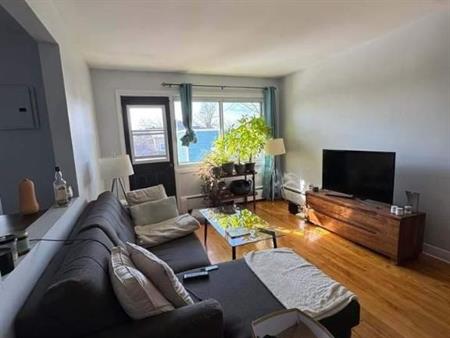 1 CH - 1 SDB - Montréal - $1,350 /mo