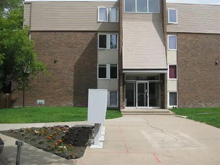 3 BDR 2 level Patricia hights condo | 202 - 7825 159 Street Northwest, Edmonton