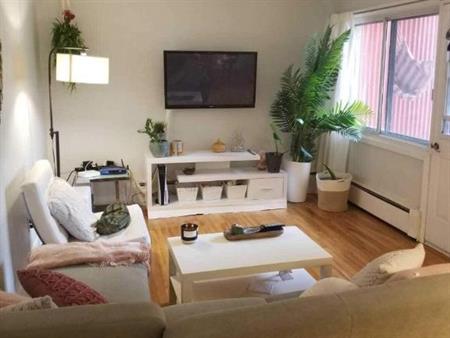 2 CH - 1 SDB - Montréal - $1,495 /mo