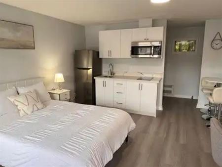 Courtyard Commons | 8004 Lundy's Lane, Niagara Falls