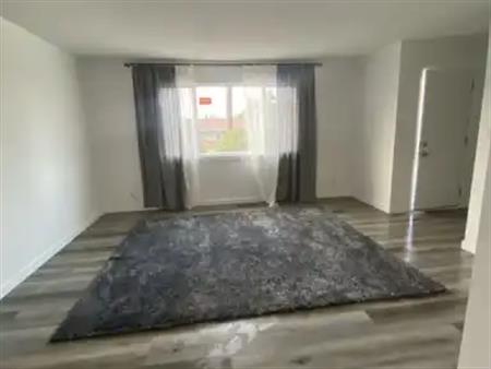 Fully Renovated 3 bedroom Duplex | 4401 8 Avenue Southwest, Calgary