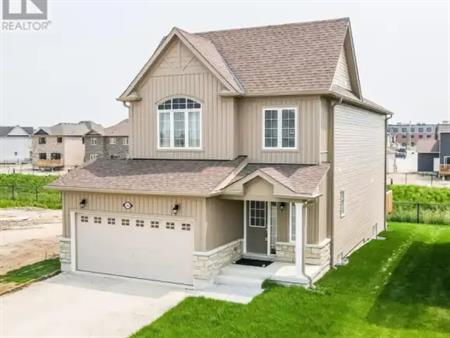243 MCKENZIE DRIVE | 243 MCKENZIE DRIVE, Clearview