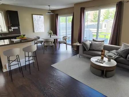 3 Bedroom Duplex - Attached Garage, Finished Basement, Big Deck, Spray Park! | 1331 Cunningham Drive Sw, Edmonton