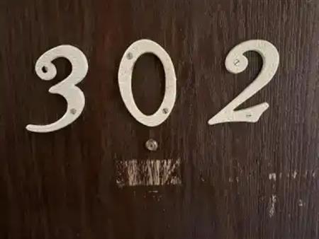 Two-Bedroom Suite in Quiet Building Downtown Red Deer | 5313 48 Avenue, Red Deer