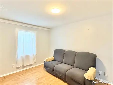 2-100 Sherbrooke Ave, Ottawa, Ontario K1Y 1R9 | 100 Sherbrooke Avenue, Ottawa