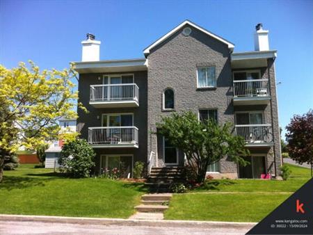 Otterburn Park Condo 4 1/2