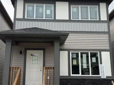 3 bedroom house | 1125 Aster Boulevard, Edmonton