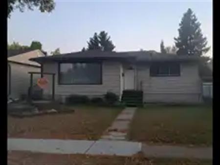 Spacious / cozy 4 bedroom home for rent 1600 | 5013 43 Avenue, Wetaskiwin