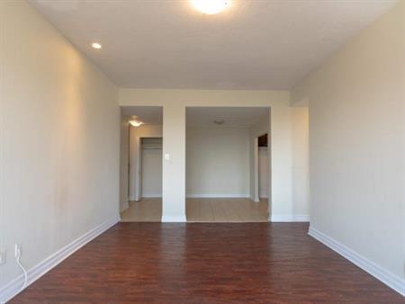 2 CH - 1 SDB - Côte Saint-Luc - $1,795 /mo
