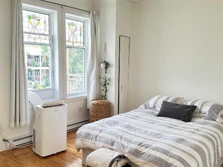 Beau 5 ½ dispo le 1er novembre sur la plus belle rue à Verdun!