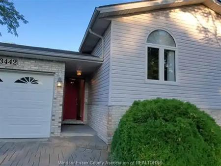 3442 Souilliere | 3442 Souilliere, Windsor