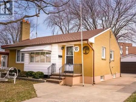 1345 MARLBOROUGH BOULEVARD | 1345 MARLBOROUGH BOULEVARD, Windsor