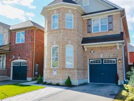 UPPER - 1135 SOLOMON COURT | UPPER - 1135 SOLOMON COURT, Milton
