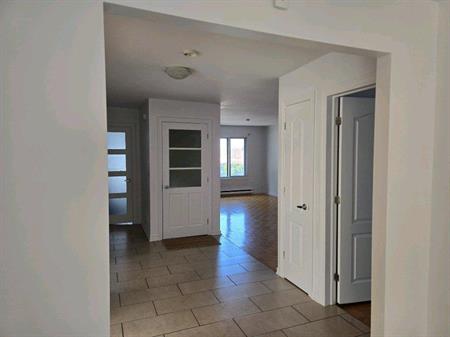 Logement 5 1/2 en location